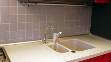 Укладка плитки на кухне